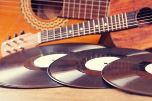 Vinyl Records vs. Compact Discs